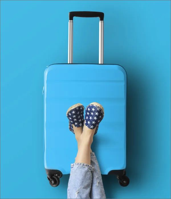 Viajante com seguro viagem internacional